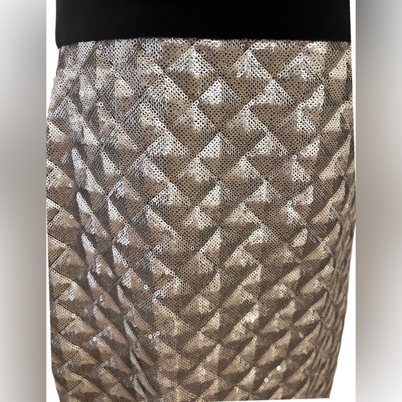 NWT Black Halo Womens Black Velvet Pewter Sequin Sheath Midi Dress Size 12 Love - Picture 12 of 15